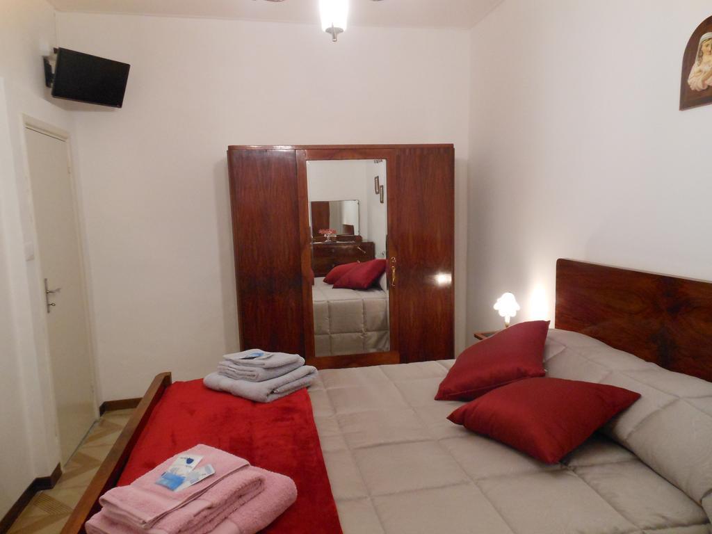 B&B Le Stanze Del Chiostro Serra de' Conti Phòng bức ảnh