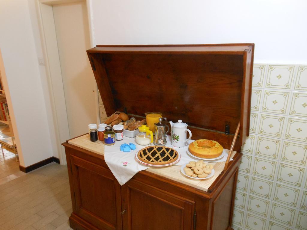 B&B Le Stanze Del Chiostro Serra de' Conti Ngoại thất bức ảnh